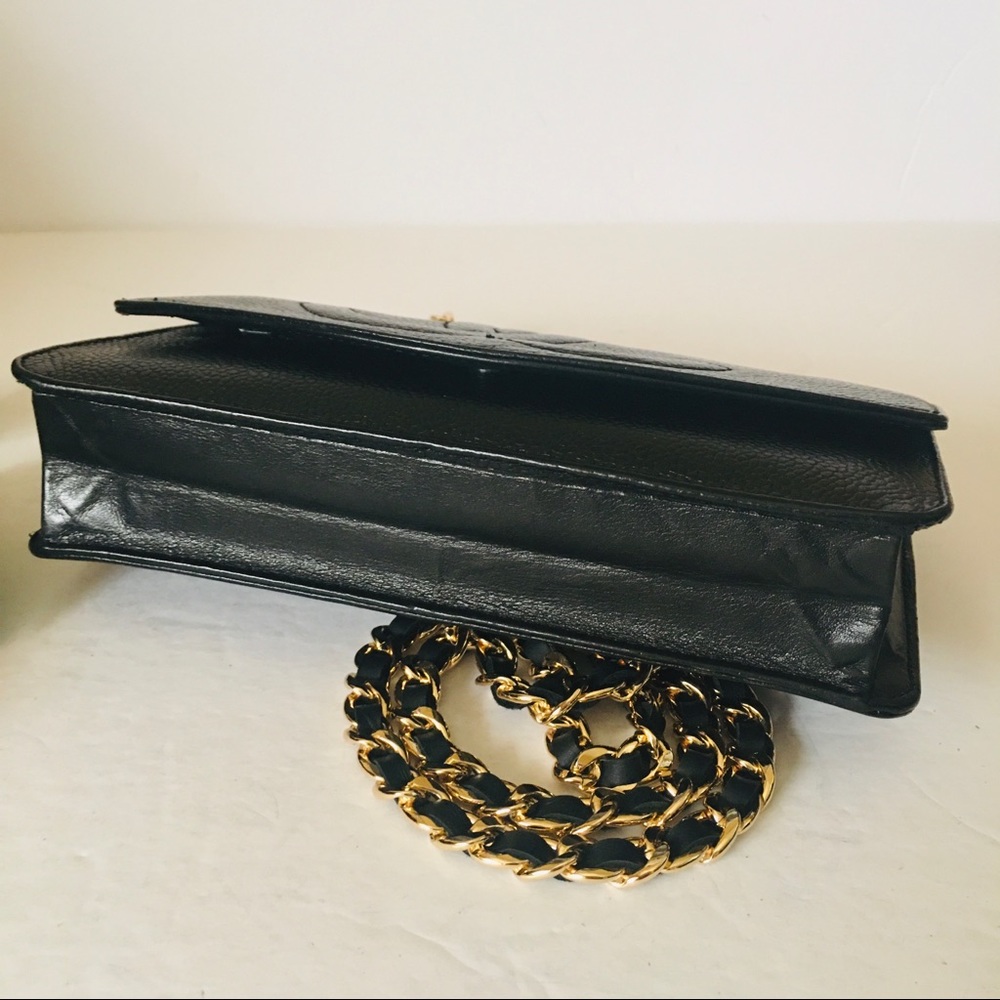 ❤️CLASSIC CHANEL WALLET ON A CHAIN ❤️ - Picture 6 of 13